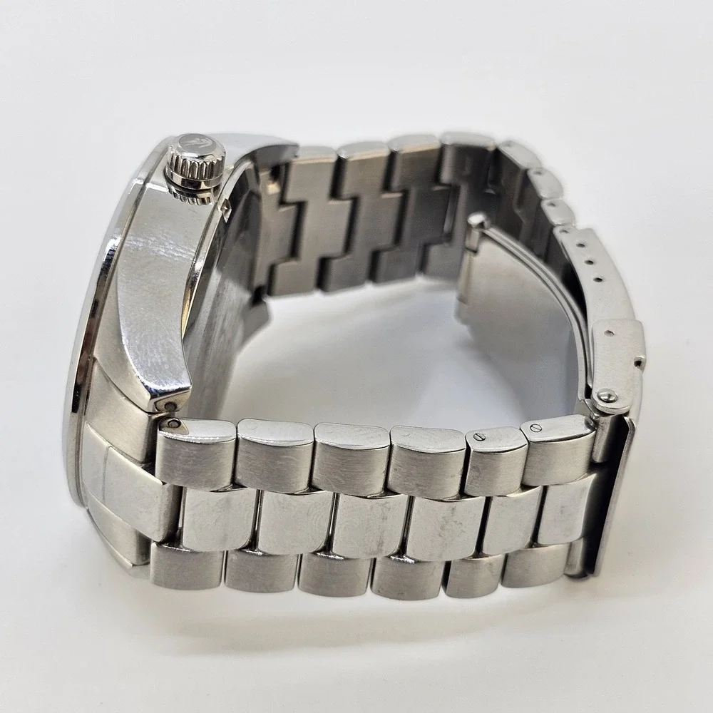 Lacoste Montreal Men Watch 44MM Black Dial Date Gray Bracelet Band 6